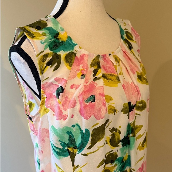 Merona blouse, floral pleated sleeveless - Pink, Green, Yellow, Women's Size M - Picture 3 of 10